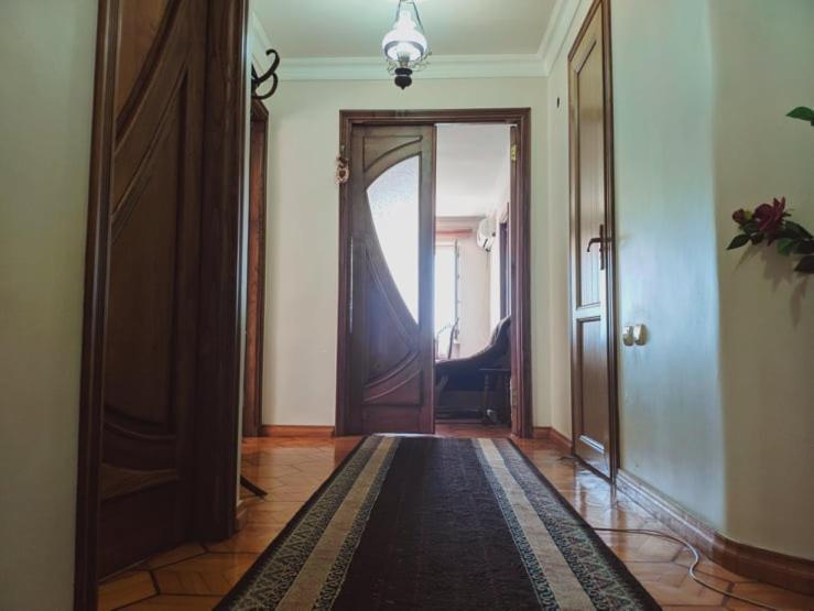 Giorgis Home バトゥーミ エクステリア 写真