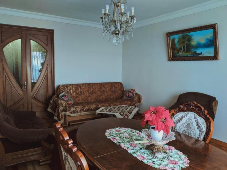 Giorgis Home バトゥーミ エクステリア 写真